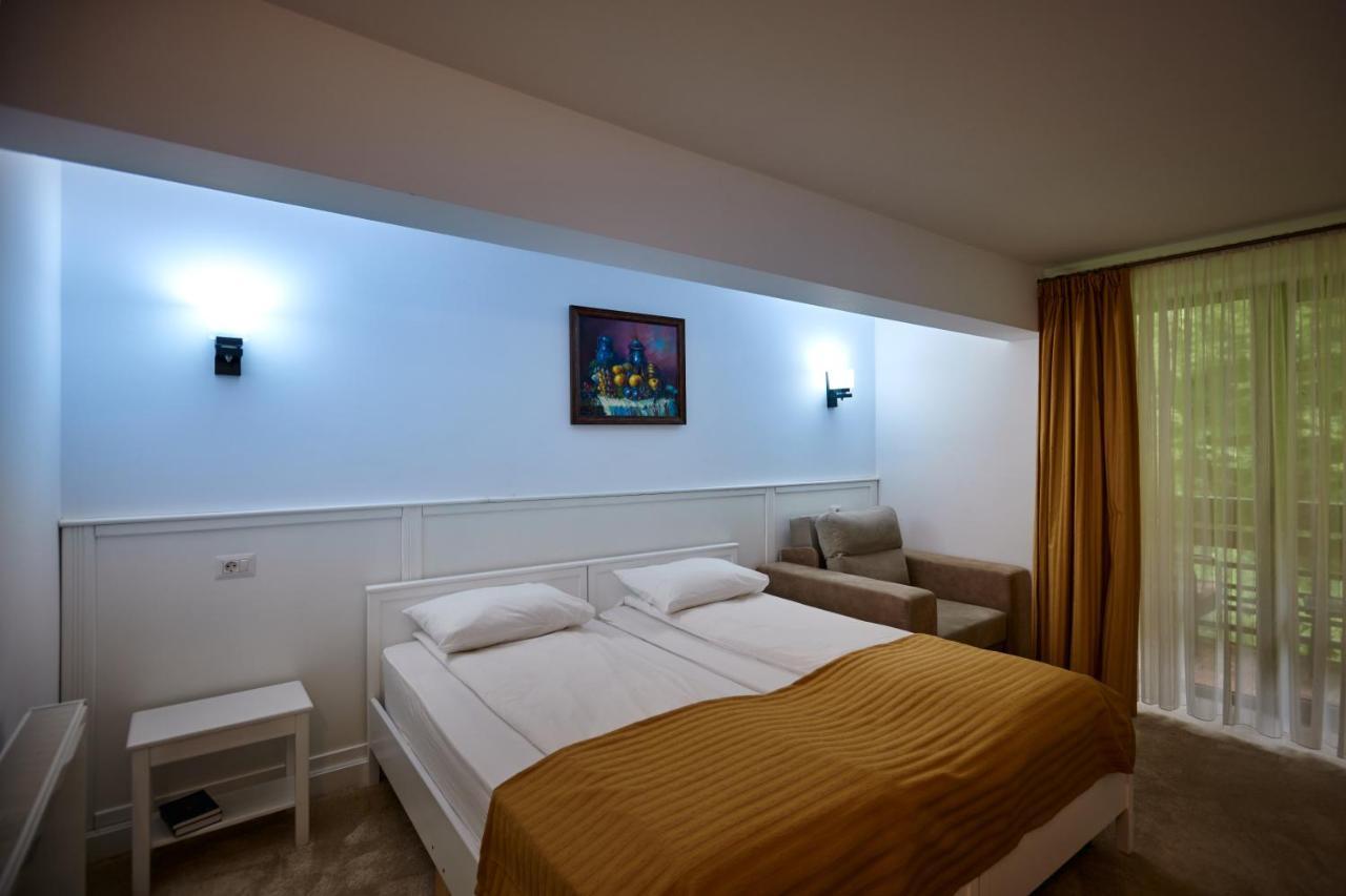 Hotel & Restaurant Sofia 스체비차 외부 사진