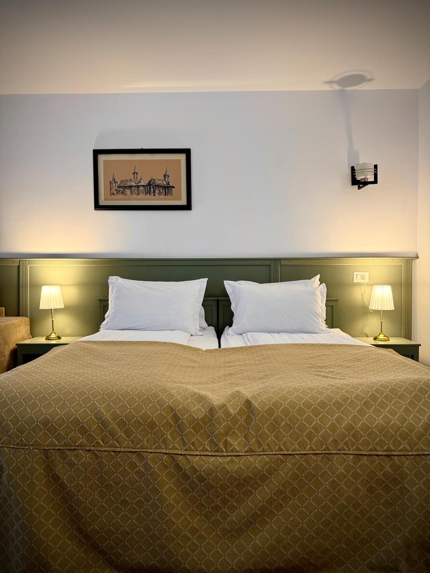 Hotel & Restaurant Sofia 스체비차 외부 사진